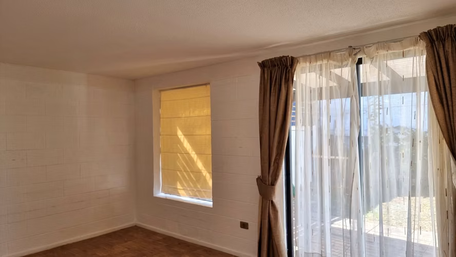 3D, 3B, amplio patio y sin gastos comunes en Algarrobo - Imagen 14