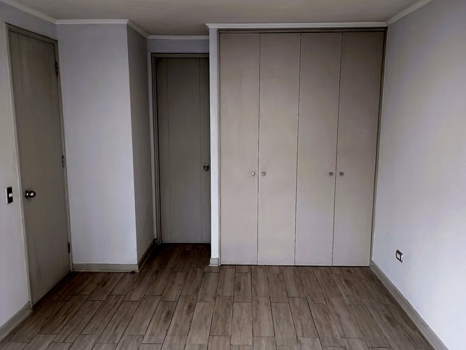 Excelente departamento con vista oriente a la cordillera - Imagen 4