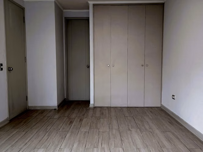 Excelente departamento con vista oriente a la cordillera - Imagen 7