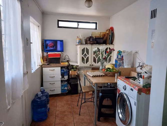 Casa de 2 pisos, sector oriente, amplios espacios - Imagen 9