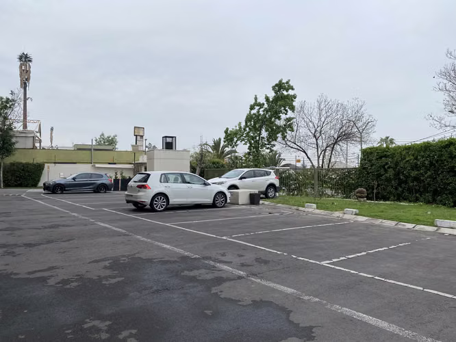 OPORTUNIDAD EN PEÑALOLÉN 4D 3B CON 2 ESTACIONAMIENTOS Y BO