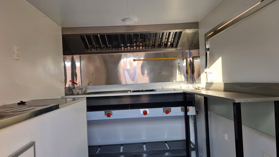 FOOD TRUCK EQUIPADO + COCINA Y BAÑO | PERMISO SEREMI | SAN MIGUEL