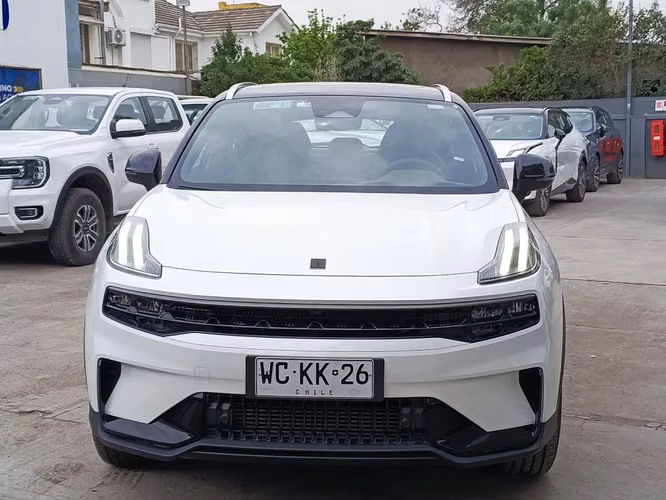 LYNK&CO 06 2027 - Imagen 2