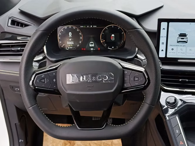 LYNK&CO 06 2027 - Imagen 17