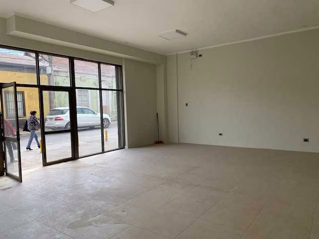 Arriendo Amplio Local Comercial En Centro Ovalle (184726)