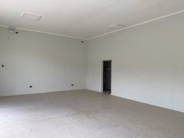 Arriendo Amplio Local Comercial En Centro Ovalle (184726)