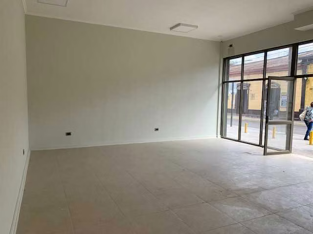 Arriendo Amplio Local Comercial En Centro Ovalle (184726)