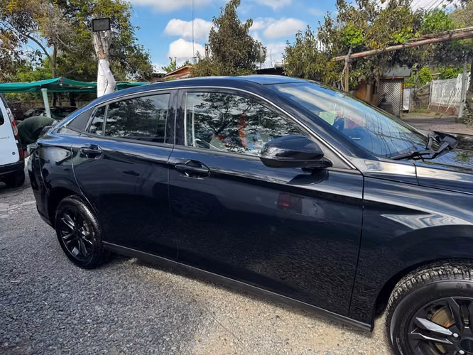 Auto Dongfeng Aeolus Y3 Año 2026
