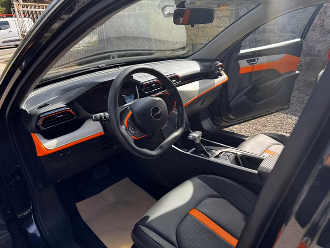 Auto Dongfeng Aeolus Y3 Año 2026