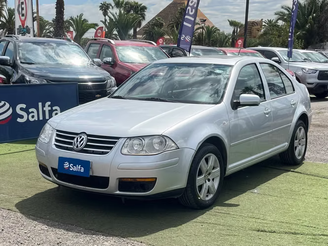 Volkswagen Bora 2.0 TRENDLINE MT	 2011