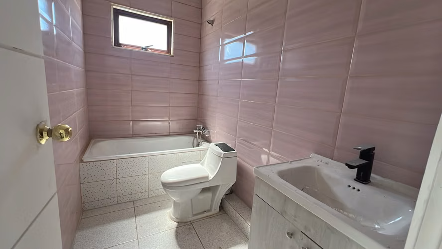 CASA DE 5 DORMITORIOS, PISCINA Y 5.000 M² – PADRE HURTADO - Imagen 17