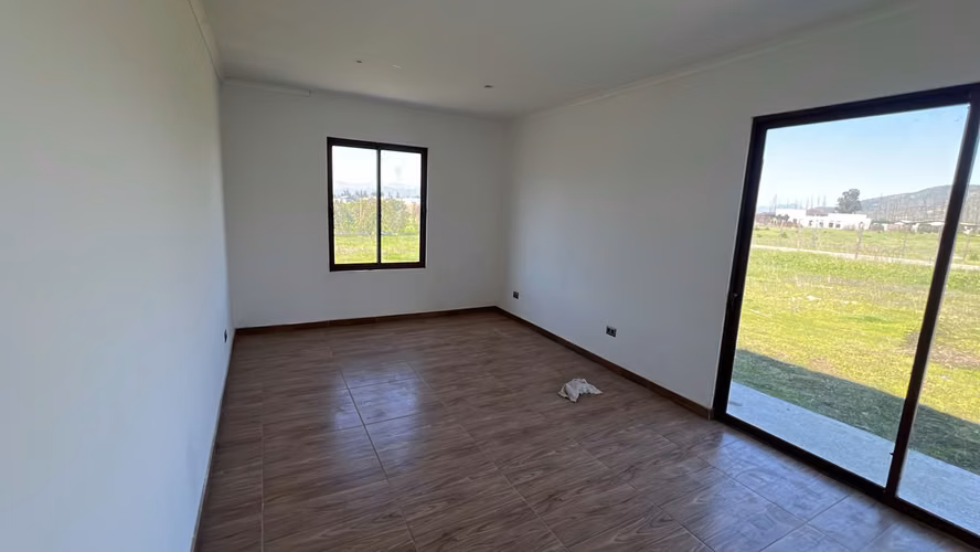 CASA DE 5 DORMITORIOS, PISCINA Y 5.000 M² – PADRE HURTADO - Imagen 11
