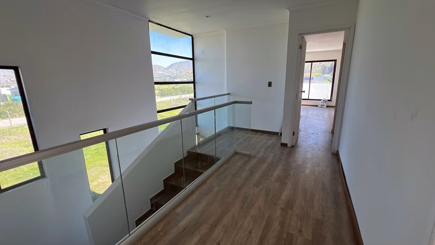 CASA DE 5 DORMITORIOS, PISCINA Y 5.000 M² – PADRE HURTADO - Imagen 15