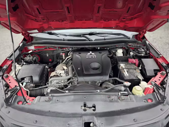 MITSUBISHI L200 KATANA 4X4 2023 - Imagen 18