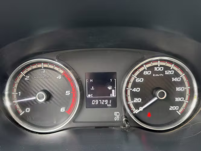 MITSUBISHI L200 KATANA 4X4 2023 - Imagen 19