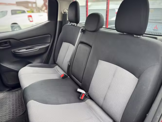 MITSUBISHI L200 KATANA 4X4 2023 - Imagen 11