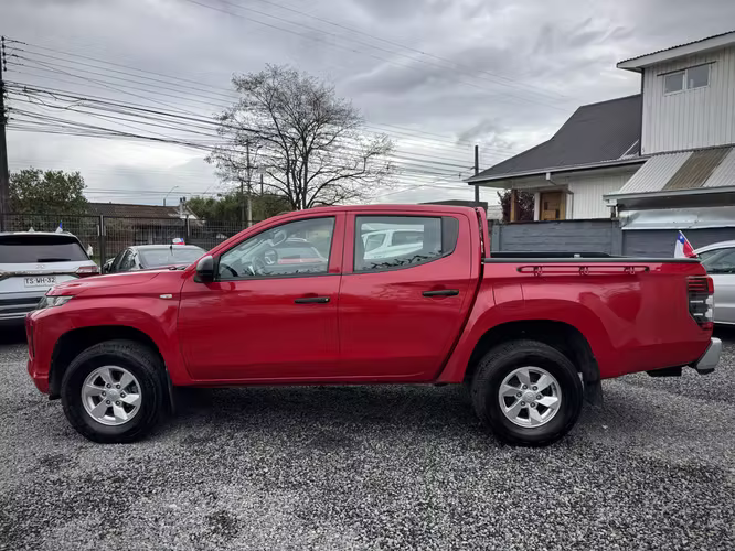 MITSUBISHI L200 KATANA 4X4 2023 - Imagen 4