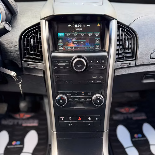 MAHINDRA XUV500 - Imagen 10