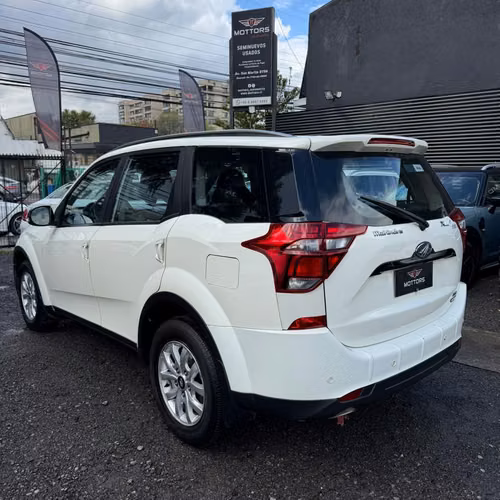 MAHINDRA XUV500 - Imagen 3