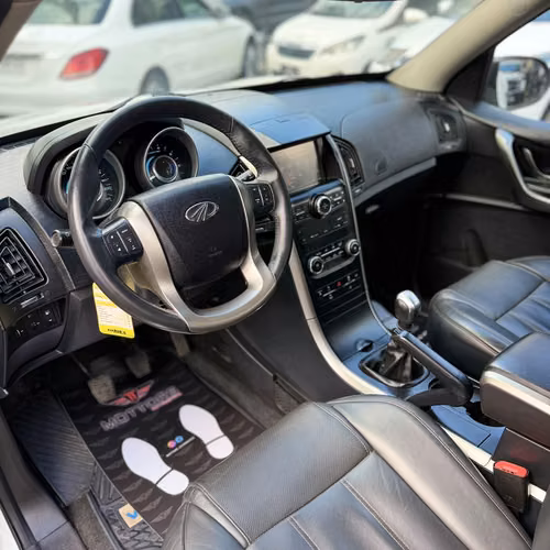 MAHINDRA XUV500 - Imagen 7