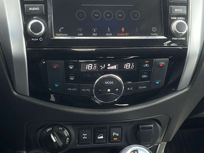 Nissan Navara 2.3D PLATINUM DIESEL 4X4 DOB.CAB. MT 4P 2023 - Imagen 19