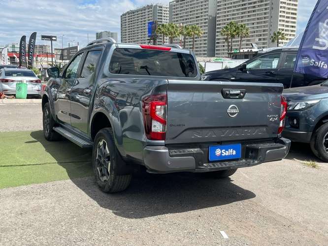 Nissan Navara 2.3D PLATINUM DIESEL 4X4 DOB.CAB. MT 4P 2023 - Imagen 7