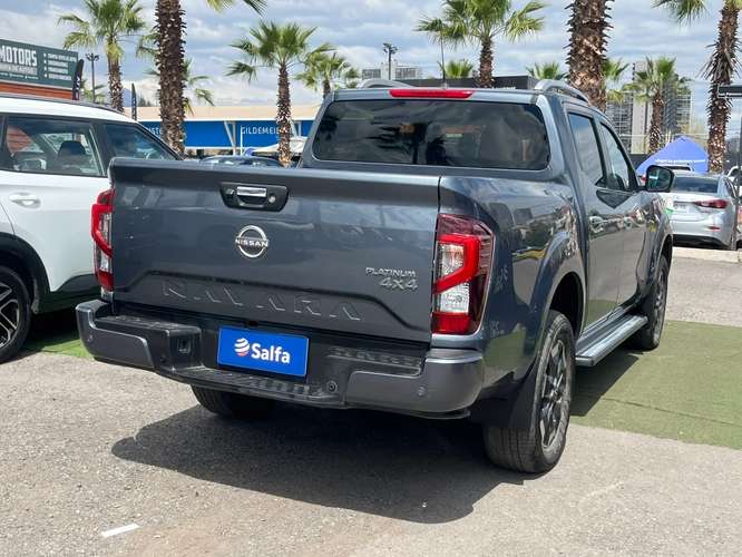 Nissan Navara 2.3D PLATINUM DIESEL 4X4 DOB.CAB. MT 4P 2023 - Imagen 5