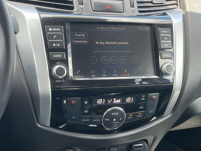 Nissan Navara 2.3D PLATINUM DIESEL 4X4 DOB.CAB. MT 4P 2023 - Imagen 18
