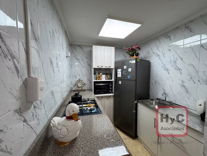 Amplia Casa 3D+1B+1E + Depto. Interior - Sector Residencial - Imagen 14