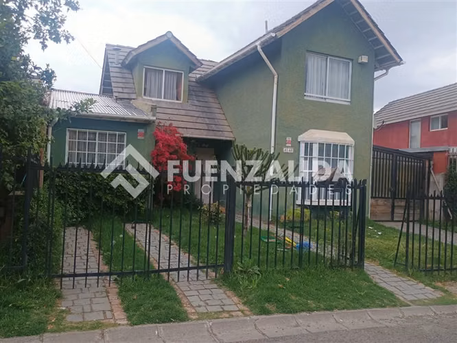 Casa en arriendo de 4 dorm. en Puente Alto