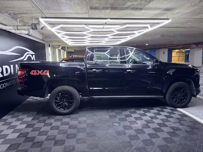FOTON V7 2.0 DIESEL 4X4  AT 2026 8 ELITE