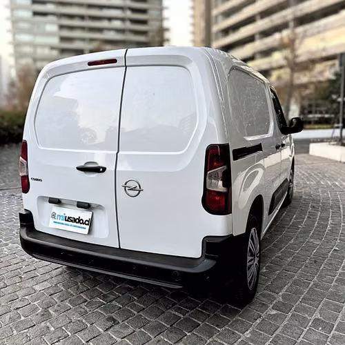 Opel Combo HDI 92 L1 1.6 (2022) - Imagen 10