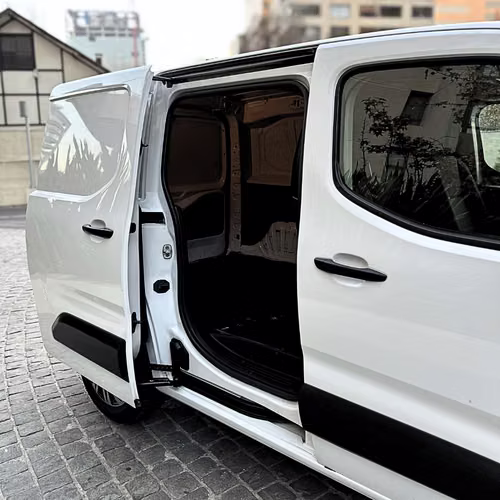 Opel Combo HDI 92 L1 1.6 (2022) - Imagen 12