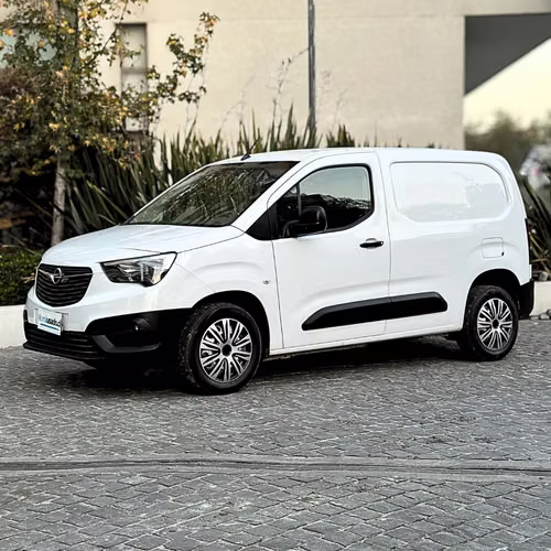 Opel Combo HDI 92 L1 1.6 (2022) - Imagen 2