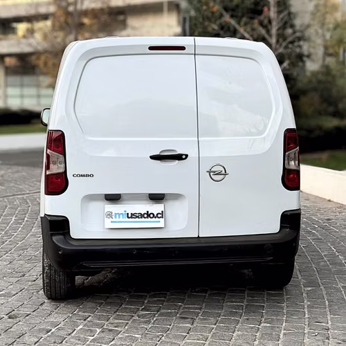 Opel Combo HDI 92 L1 1.6 (2022) - Imagen 3