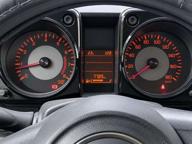 SUZUKI JIMNY 1.5 GL - 2026 | 4889 - Imagen 9