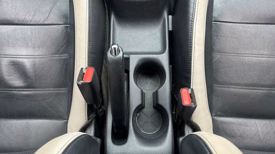 NISSAN VERSA 1.6 SENSE AUT (2021) - Imagen 8