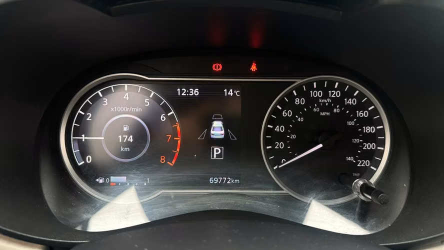 NISSAN VERSA 1.6 SENSE AUT (2021) - Imagen 14