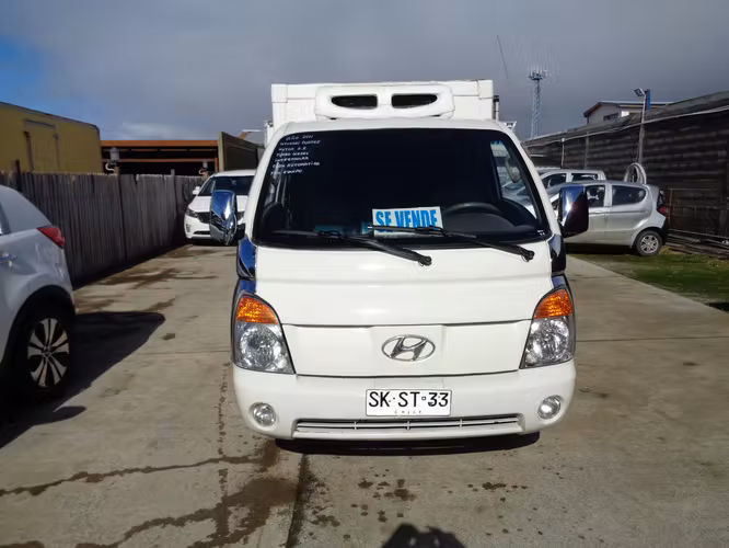 hyundai porter año 2011 cabina y media con caja de frio - Imagen 2