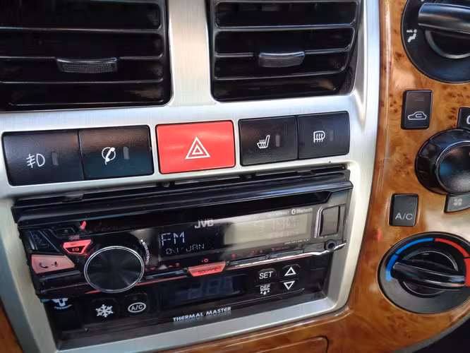 hyundai porter año 2011 cabina y media con caja de frio - Imagen 10