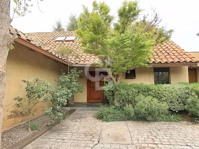 Excelente casa condominio Valle La Dehesa