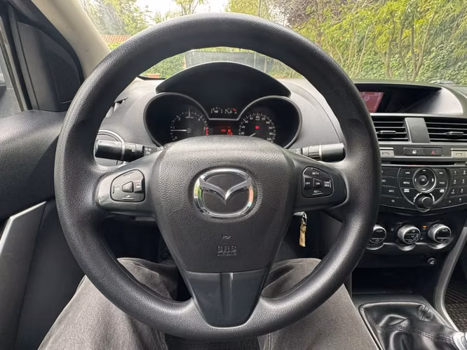 MAZDA Bt-50 2.2 SDX DCAB DIESEL 4X4 6MT 2020 (perdida asimi) - Imagen 20