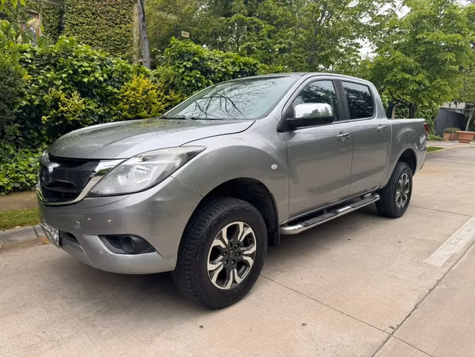 MAZDA Bt-50 2.2 SDX DCAB DIESEL 4X4 6MT 2020 (perdida asimi) - Imagen 6