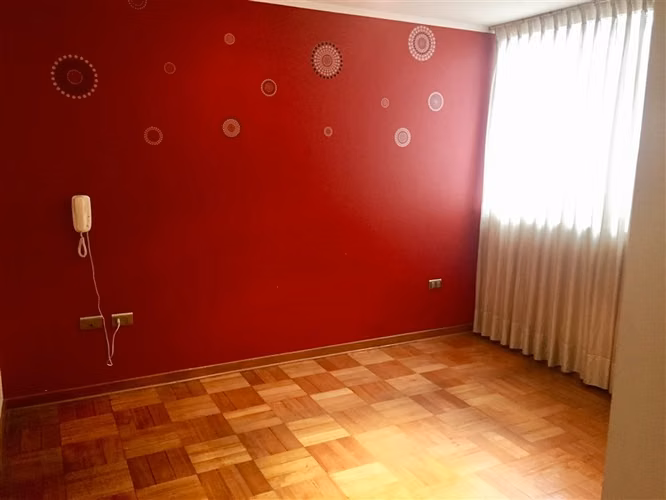 Depto duplex en arriendo de 3 dorm. en Parque Bustamante