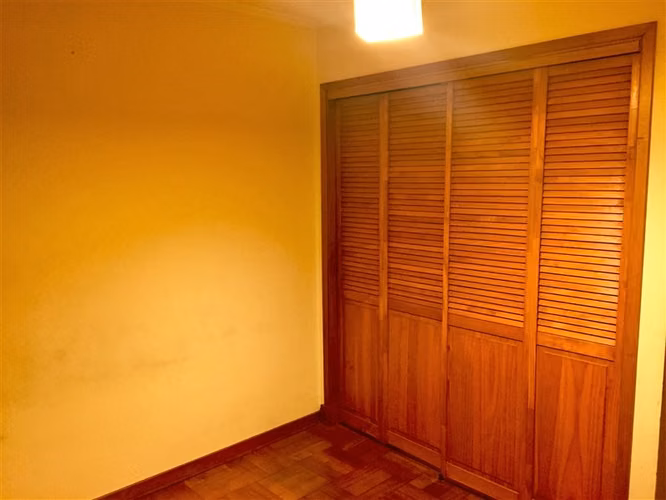 Depto duplex en arriendo de 3 dorm. en Parque Bustamante
