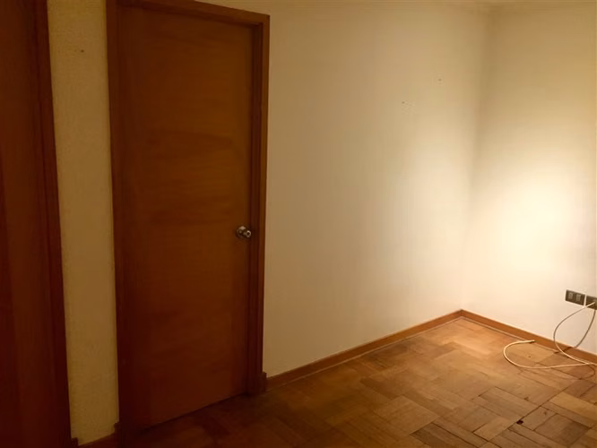 Depto duplex en arriendo de 3 dorm. en Parque Bustamante