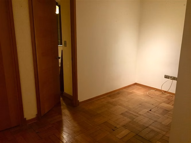 Depto duplex en arriendo de 3 dorm. en Parque Bustamante