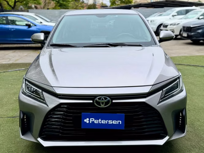TOYOTA YARIS E MT - 2025 | 4888 - Imagen 2