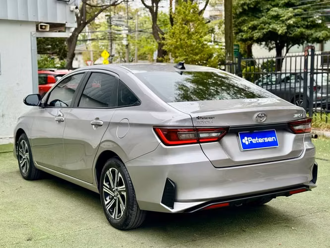TOYOTA YARIS E MT - 2025 | 4888 - Imagen 5