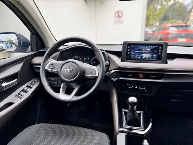 TOYOTA YARIS E MT - 2025 | 4888 - Imagen 18